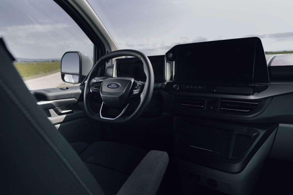 Panama Van Peak Ford 2024 interior